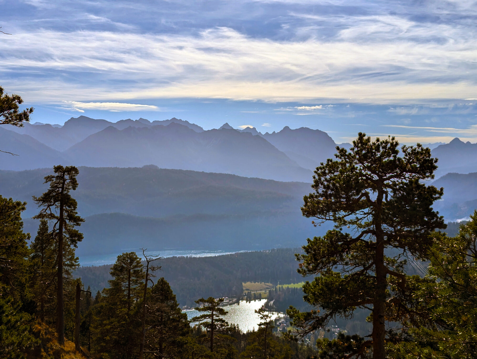 Alpenpanorama mit Walchensee vom Herzogstand